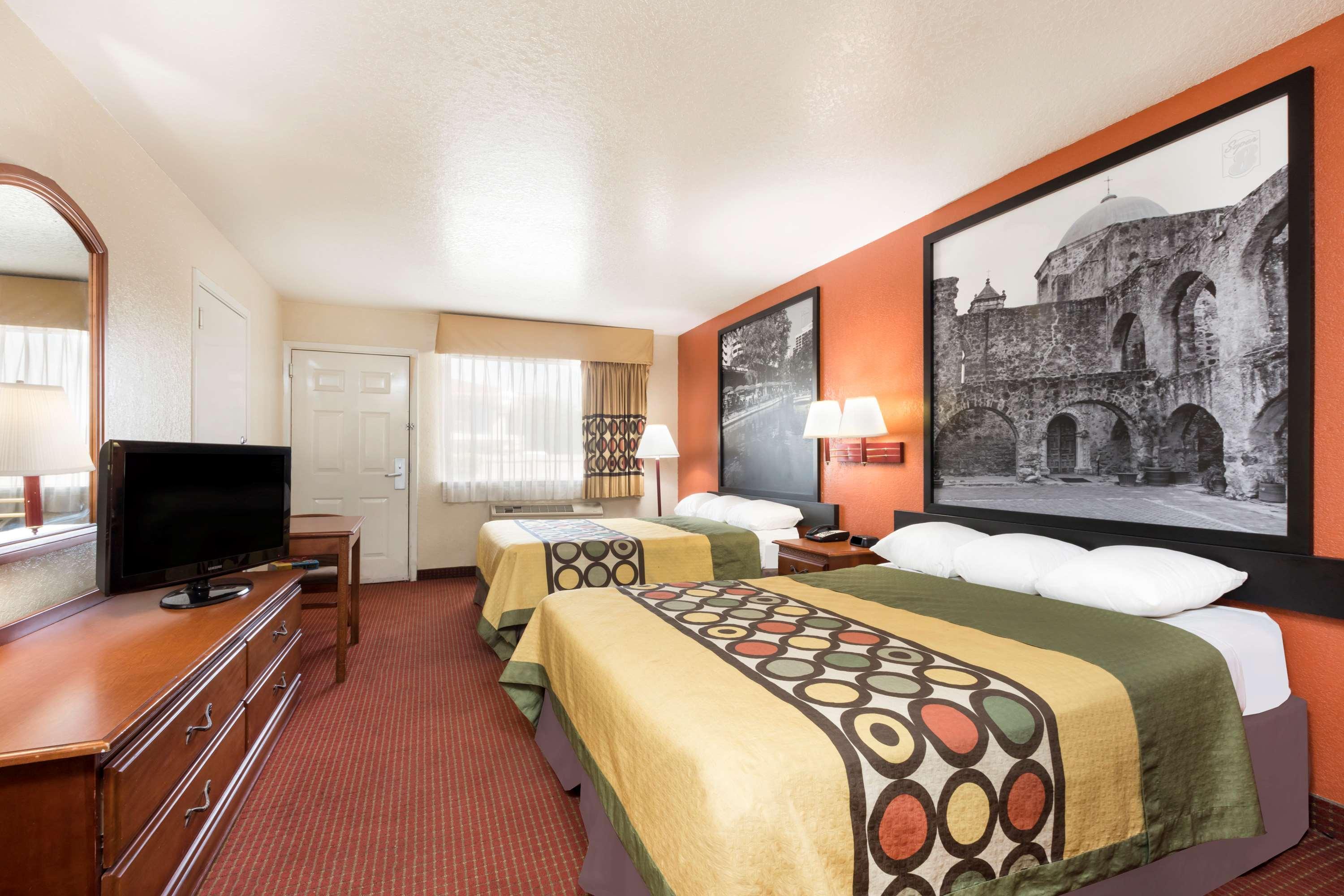 Super 8 By Wyndham San Antonio At I-10 Motel Eksteriør bilde