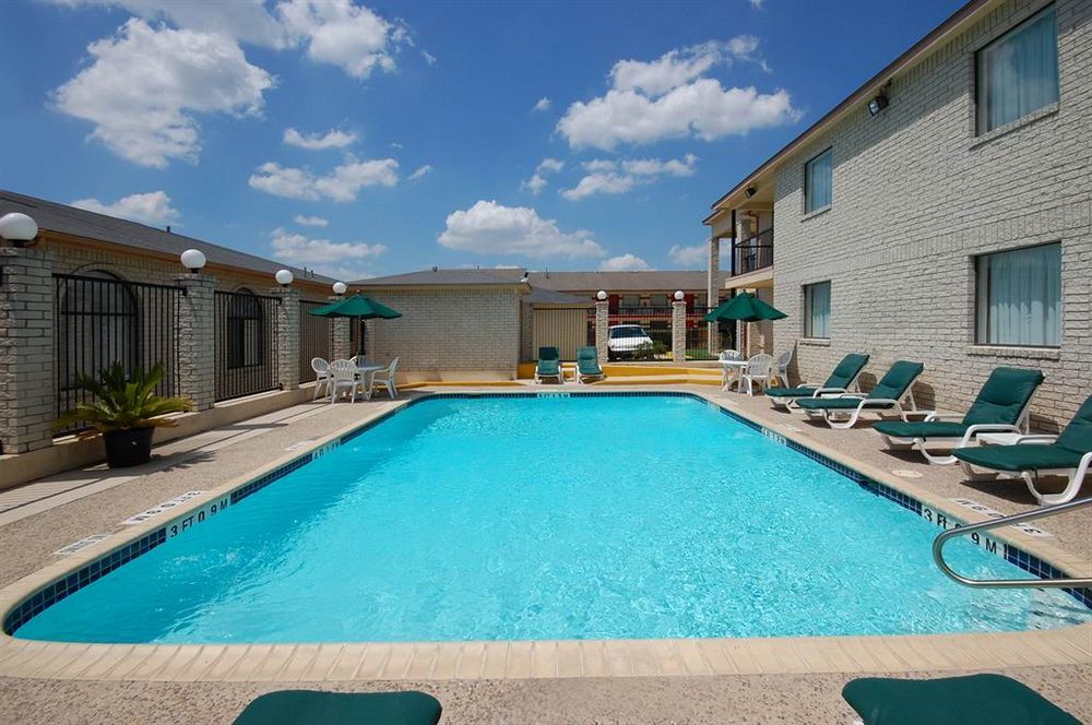 Super 8 By Wyndham San Antonio At I-10 Motel Eksteriør bilde