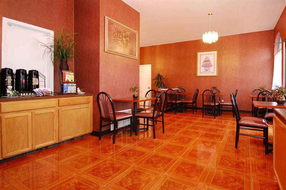 Super 8 By Wyndham San Antonio At I-10 Motel Restaurant bilde
